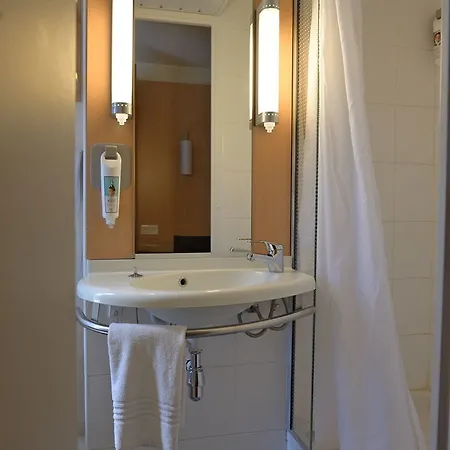 Ibis Centre Pont De L'europe 3*